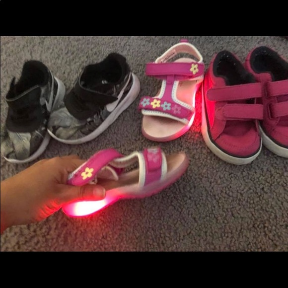 Toddler size 7 shoe bundle - Picture 2 of 2